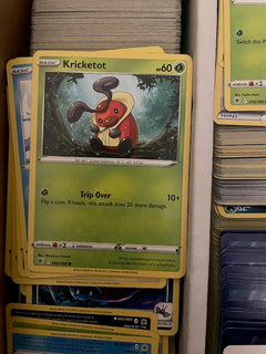 50 Random Pokémon Cards